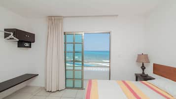 Comfort Room, 1 Bedroom, Ocean View | Beach/ocean view