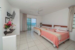 In-room safe, free WiFi, bed sheets - Hotel La Trigueña (Isla Mujeres)