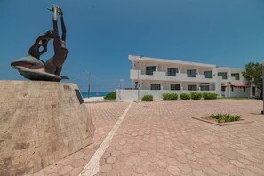 Front of property - evening/night - Hotel La Trigueña (Isla Mujeres)