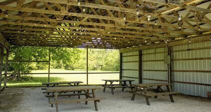 Bountiful Cabin Secluded property with Hot Tub