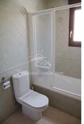 Hair dryer, towels, toilet paper