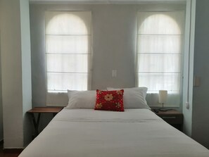 Appartement Économique | Fer et planche à repasser, Wi-Fi gratuit