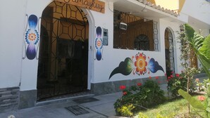Front of property - Casa Samaykuy (Andrés Avelino Cáceres Dorregaray)