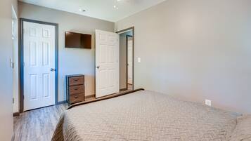 3 dormitoris, Internet i roba de llit