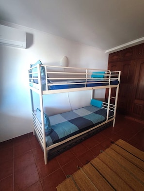4 bedrooms, iron/ironing board, WiFi, bed sheets - Casa das Flores-Private Villa w/ Pool & BBQ (Lagos)