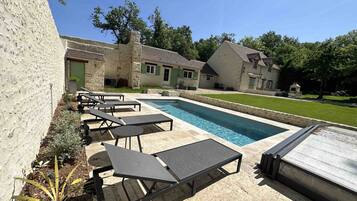 Piscine extérieure, piscine chauffée