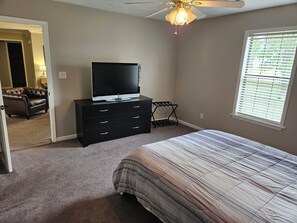 3 bedrooms, iron/ironing board, free WiFi, bed sheets - The Riverbend House, 3 bedroom, 2 bath home in Hickman / Armorel (Blytheville)