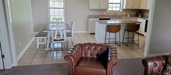 The Riverbend House, 3 bedroom, 2 bath home !