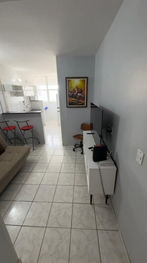 Living area - 1 bedroom flat in the centre 910 (Setor Central Goiânia)