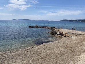 Beach - Appart. Premier Étage sur Port et Plage des Oursinières Clim (Le Pradet)
