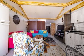 Elite-Zimmer | Hochwertige Bettwaren, kostenloses WLAN, Bettwäsche