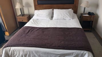 Superior Double Room | Desk, free cots/infant beds, free WiFi, bed sheets