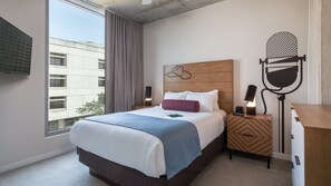 2 عدّة غرف نوم وخزنة داخل الغرفة ومكواة/لوح كي وواي فاي