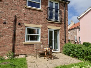 รับประทานอาหารกลางแจ้ง