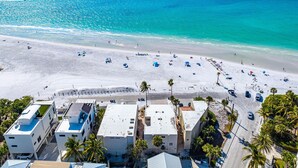Unclassified image, 4 of 57, button - Fanta-Sea 47 by Beachside Management (Siesta Key)