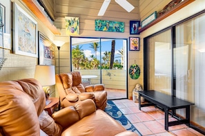 Townhome, Multiple Beds, Ocean View (Fanta-Sea 47) | Living area | TV