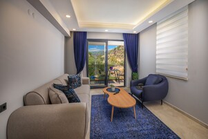 Standard Room | 1 bedroom, blackout drapes, free WiFi, bed sheets