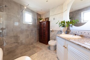 Bañera, toallas