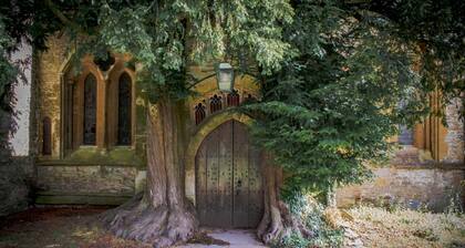 Cotswold holiday cottage with excellent central location - Masters House