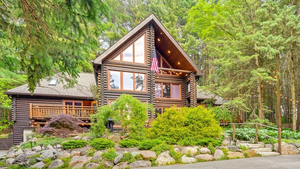 Unclassified image, 1 of 43, button - Magical Metamora Cottage w/ Fire Pit, Pond, Deck! (Metamora)