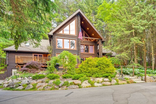 Magical Metamora Cottage w/ Fire Pit, Pond, Deck!