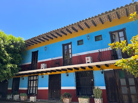 Fachada da propriedade. Hotel Hacienda Villa Victoria