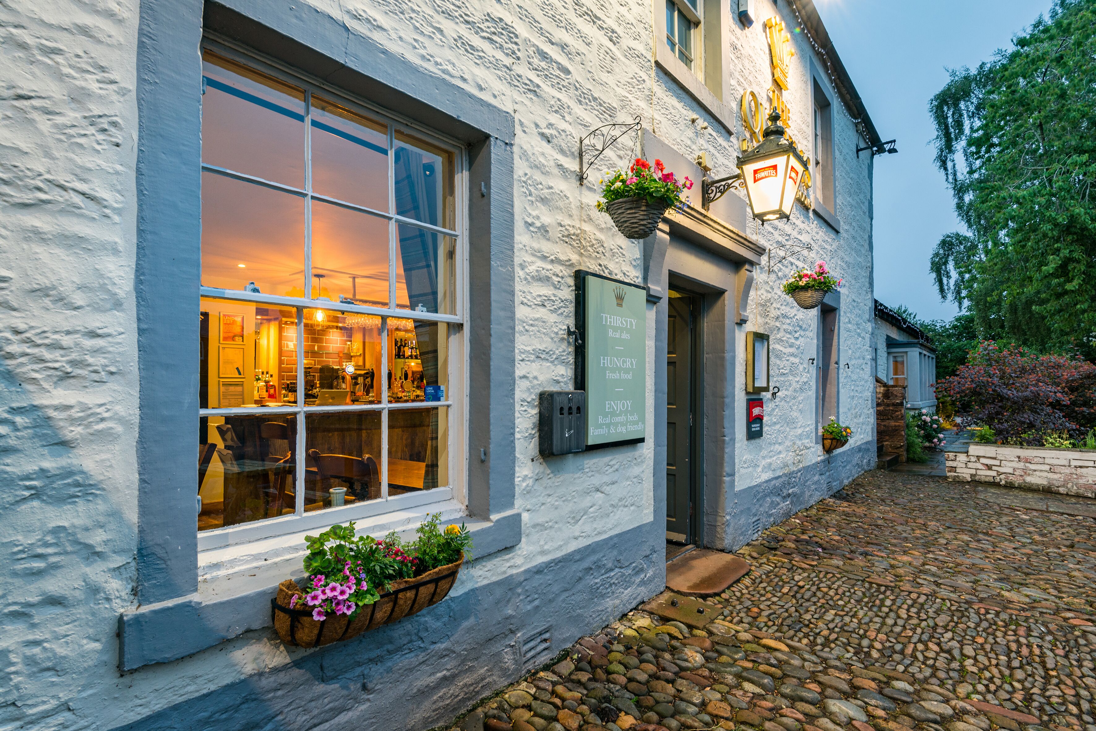 Mặt tiền nơi lưu trú