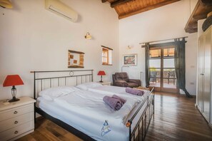 3 bedrooms, iron/ironing board, free WiFi, bed sheets - 3 BD villa with extra large pool and garden (Sv. Lovreč)