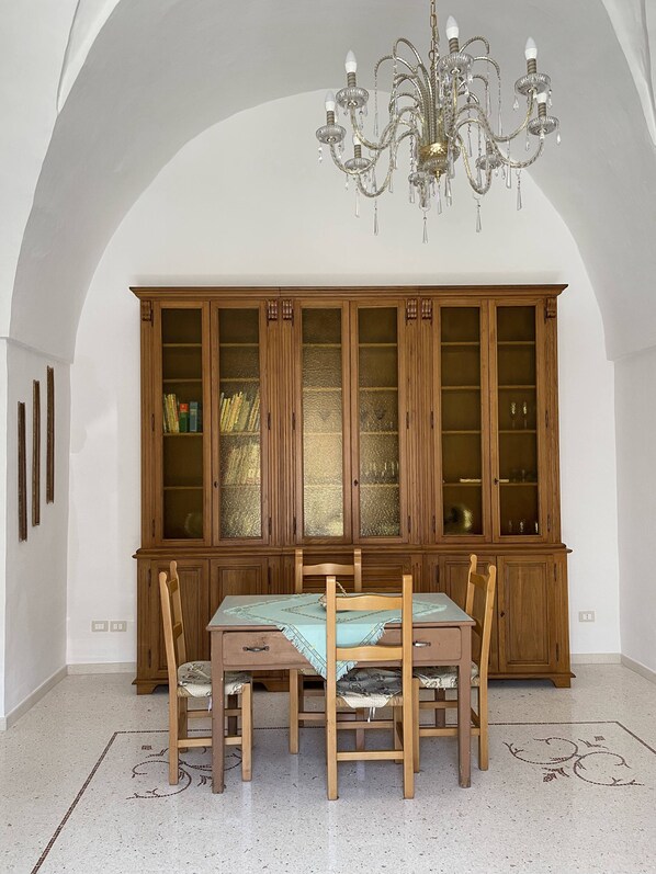 Dining - Casa di Rosaria - Ground Floor - Cozy newly renovated house (Depressa)