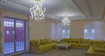 Villa Style Andalou. A 5 mn de L'aéroport Marrakech