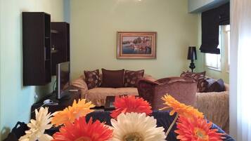 Apartment, Accessible | 2 bedrooms, desk