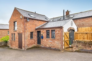 Cottage | Exterior