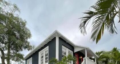 Modern 2BR Steps 2 Water Near Downtown! Fast Wifi