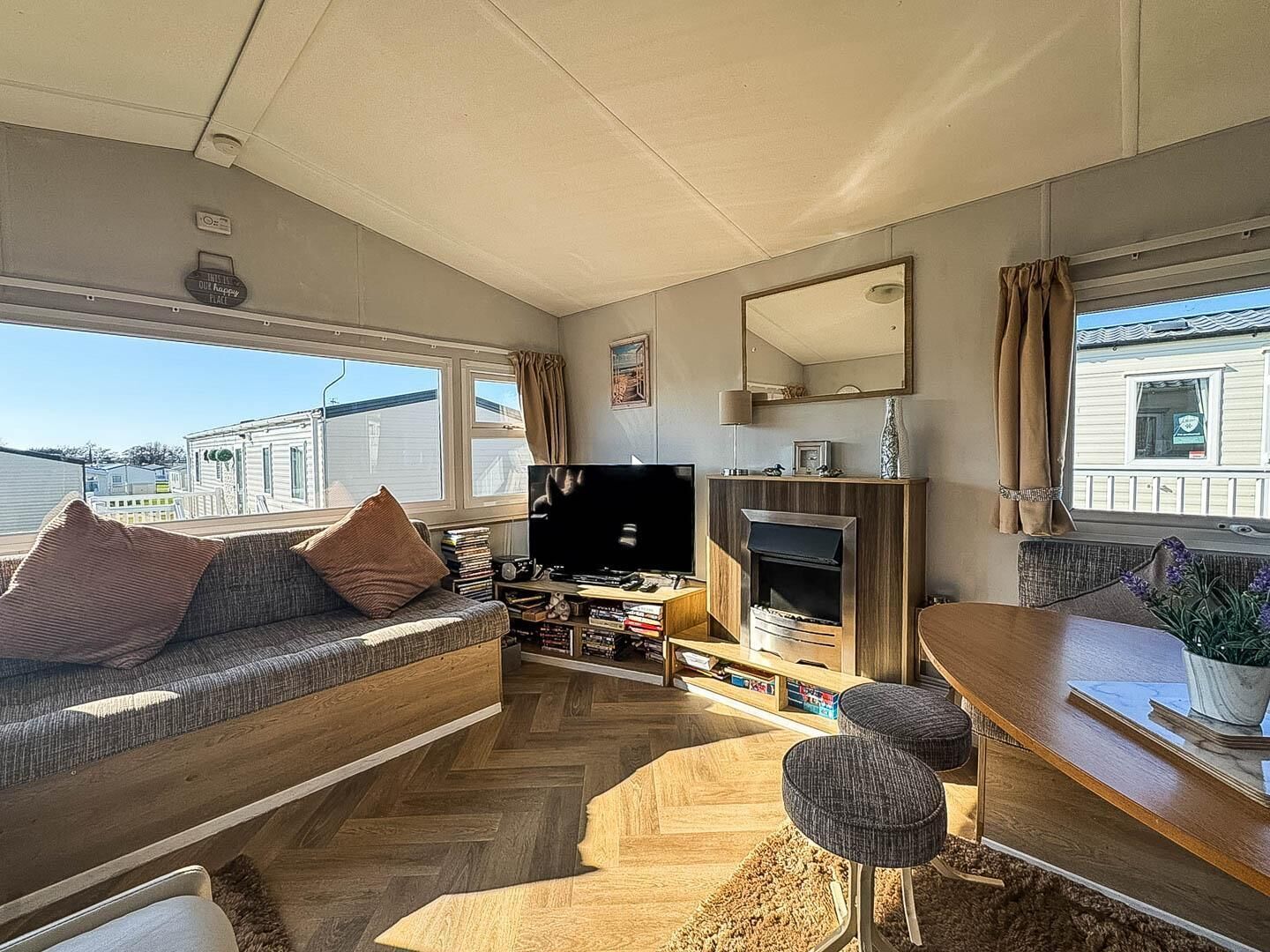 Lovely 8 Berth Caravan At Manor Park Nearby Hunstanton Beach 23107s - Hunstanton