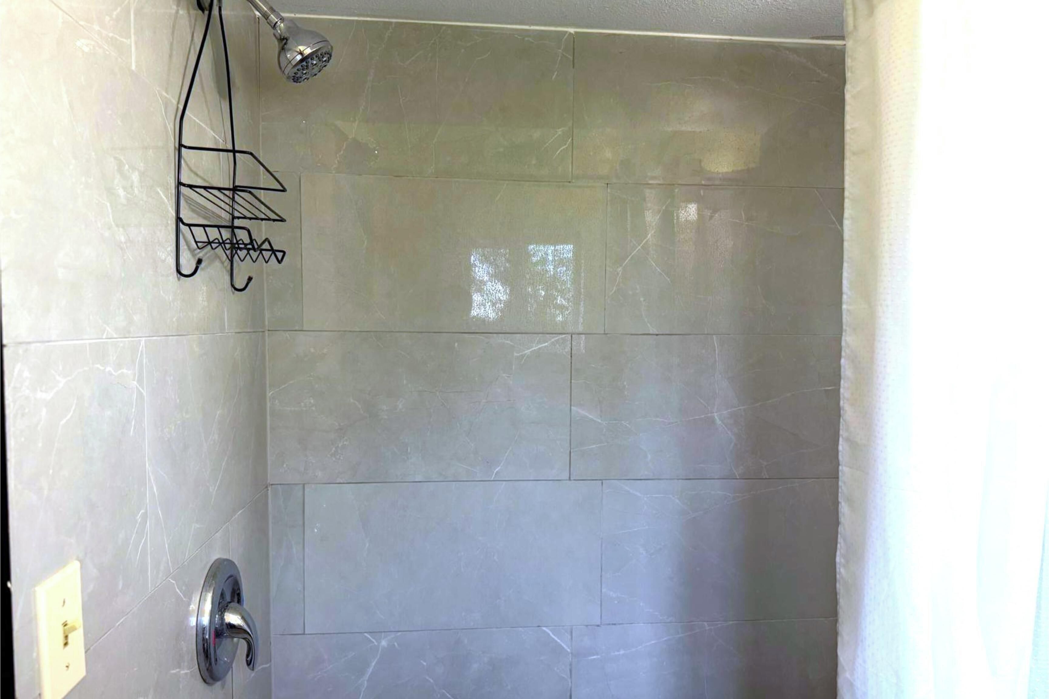 Shower, free toiletries, towels