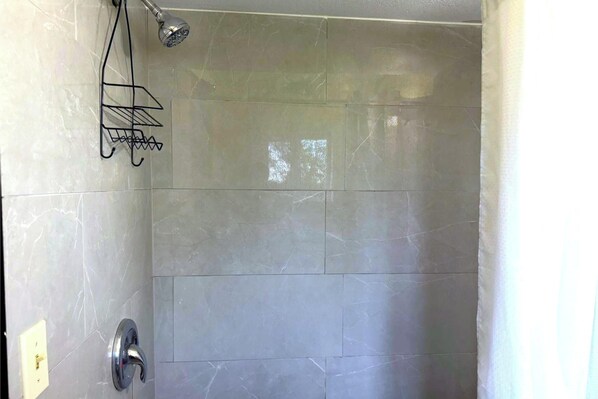 Shower, free toiletries, towels