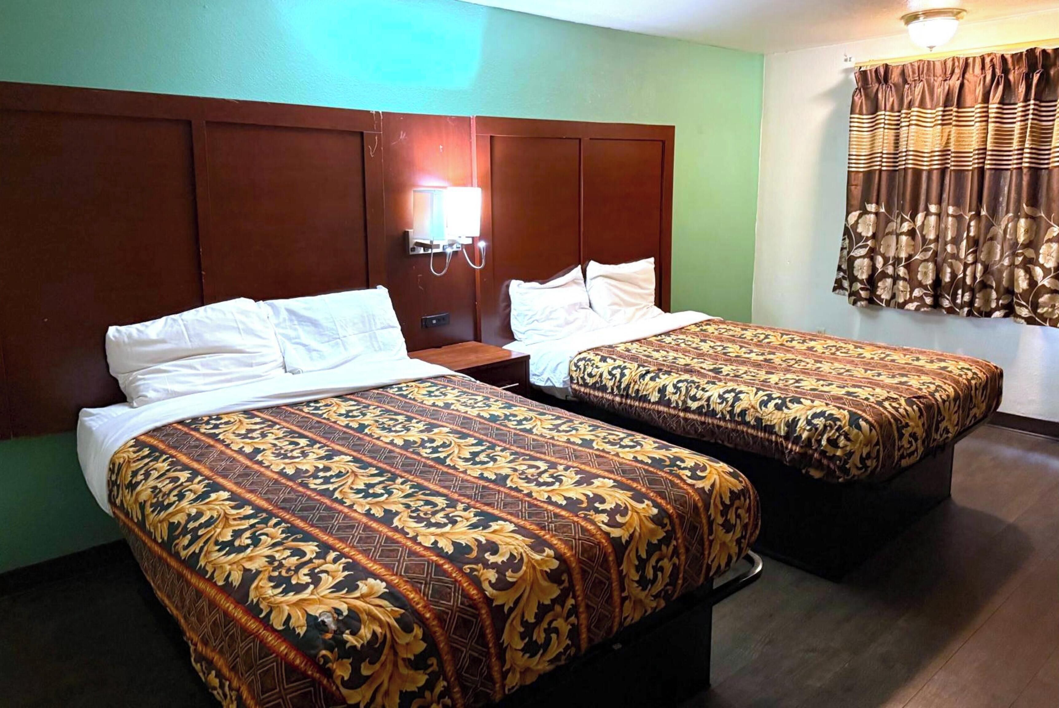 Room, 2 Queen Beds, Smoking | Desk, bed sheets