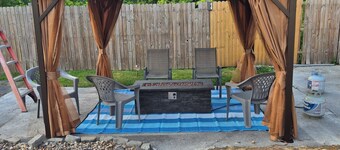 Cheerful three bedroom home with seasonal pool