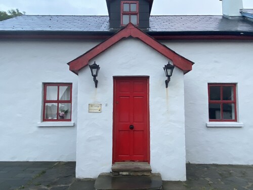 Impeccable 2-bed Apartment in Lisselton