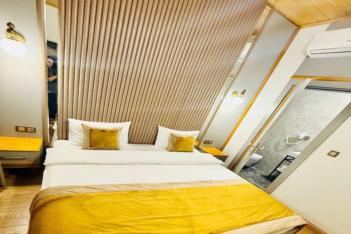 Habitación económica con 1 cama doble o 2 individuales | Sábanas de algodón egipcio y ropa de cama de alta calidad