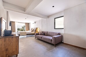 套房, 花园景观 | 熨斗/熨板、免费 WiFi、床单