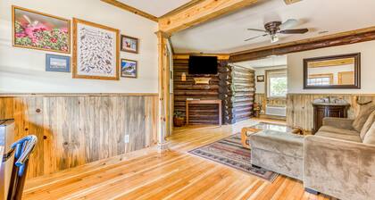 Mountain & valley-view dog-friendly cabin with courtyard, partial AC, and WiFi