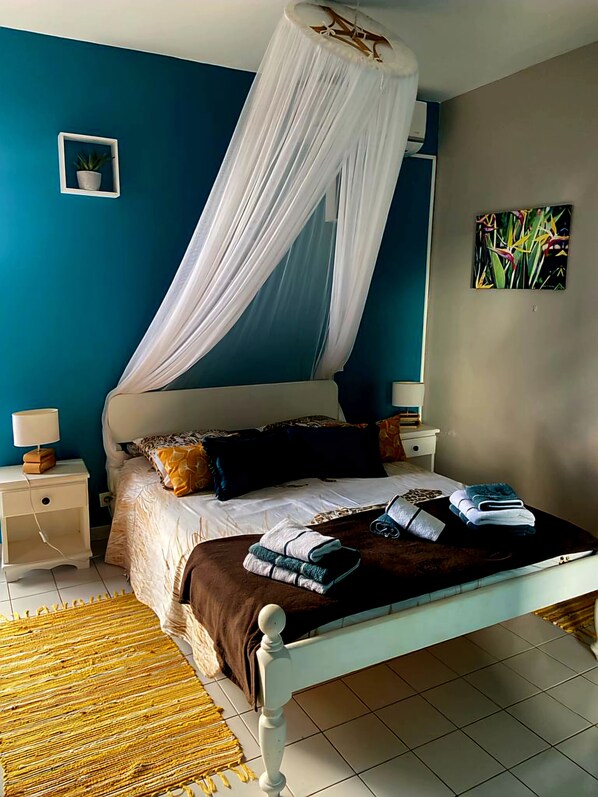 2 bedrooms, iron/ironing board, travel crib, free WiFi