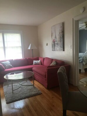 Smart TV, offices - Windsor Lofts 3 (Roanoke)