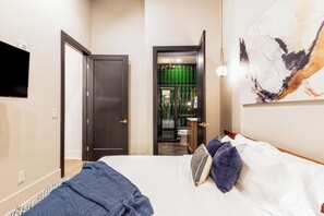 2 habitaciones, escritorio, wifi y ropa de cama
