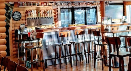 Anglers Riverfront Motel