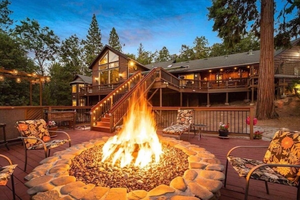 Firepit at the back deck