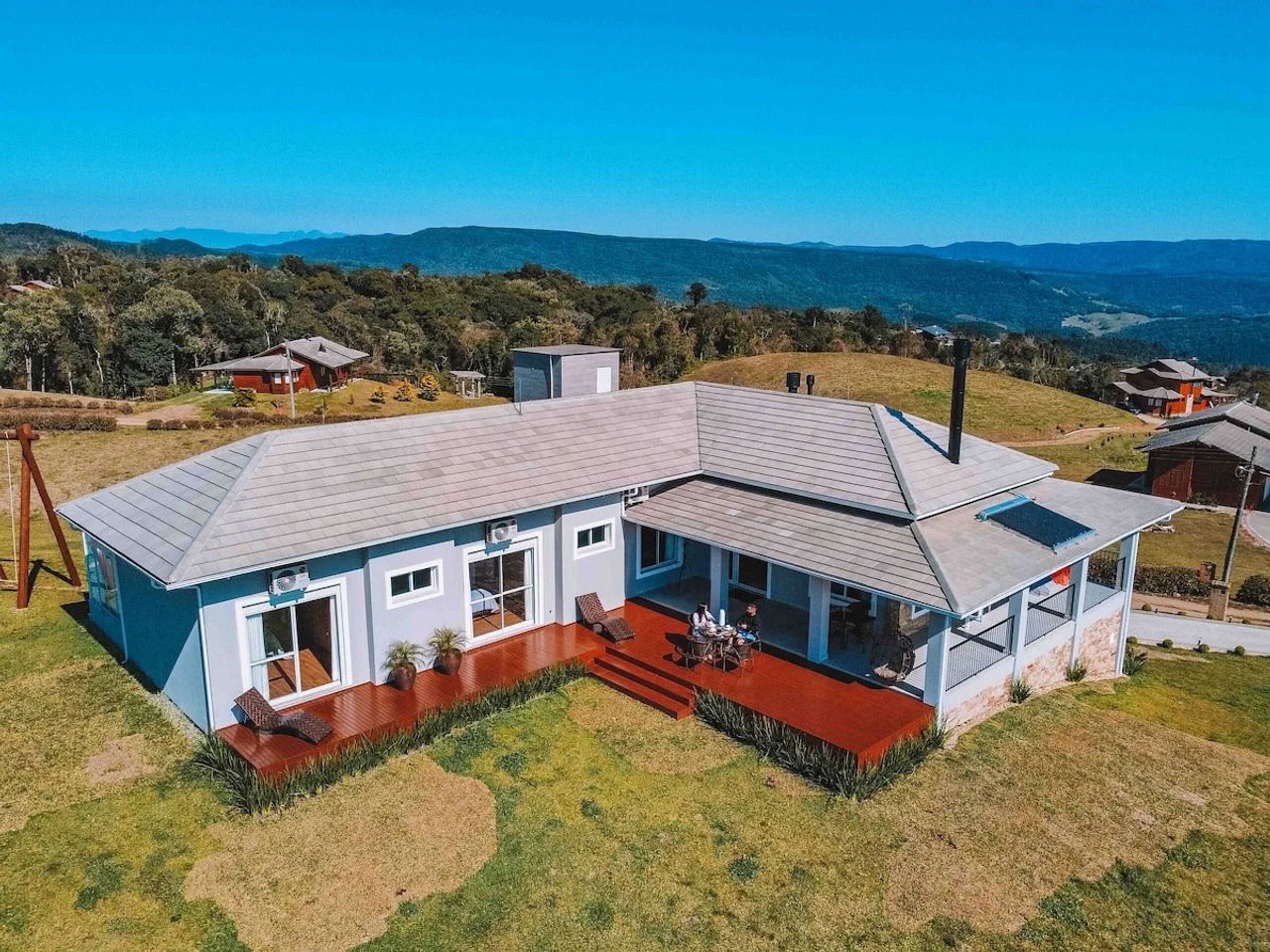 Hus til brudepar - boblebad - ved bjerg | Udendørsområde