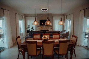Casa luna di miele, idromassaggio, lato montagna | Interni
