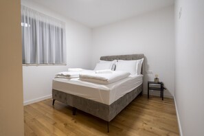2 habitaciones, tabla de planchar con plancha y wifi gratis